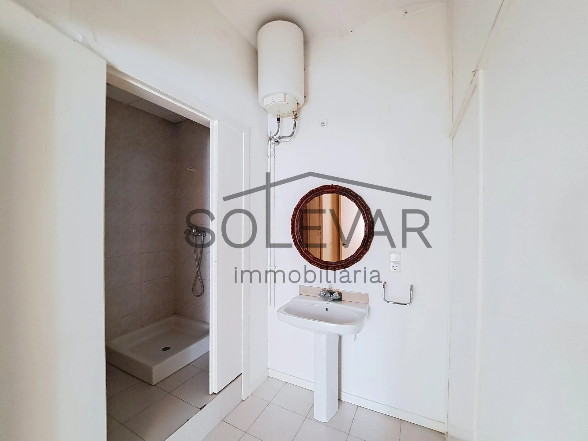 LOCAL COMERCIAL REFORMADO EN VENTA EN TREMP – 93 m² CONSTRUIDOS