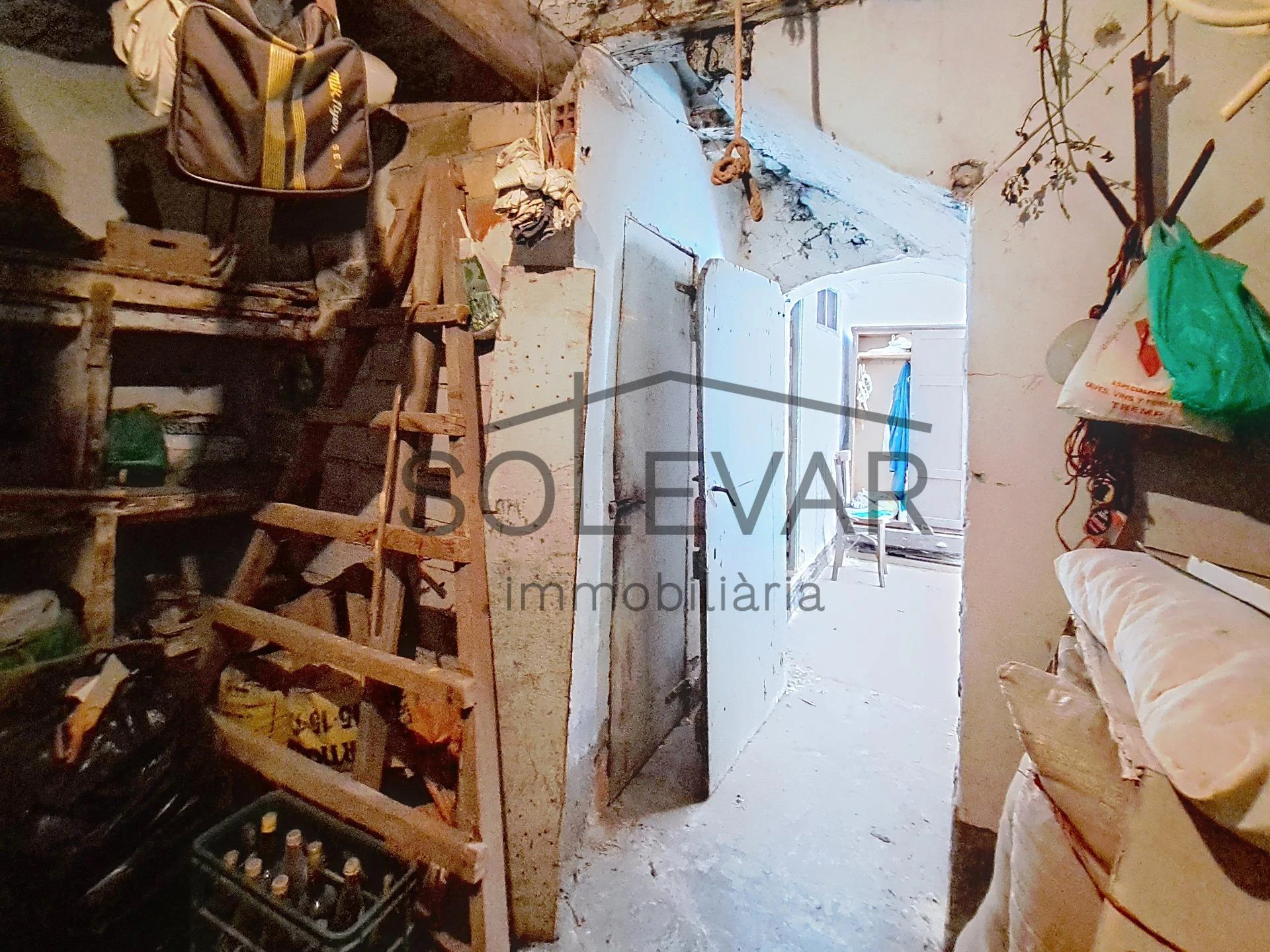 CASA DE POBLE AMB ENCANT AL CENTRE DE TREMP