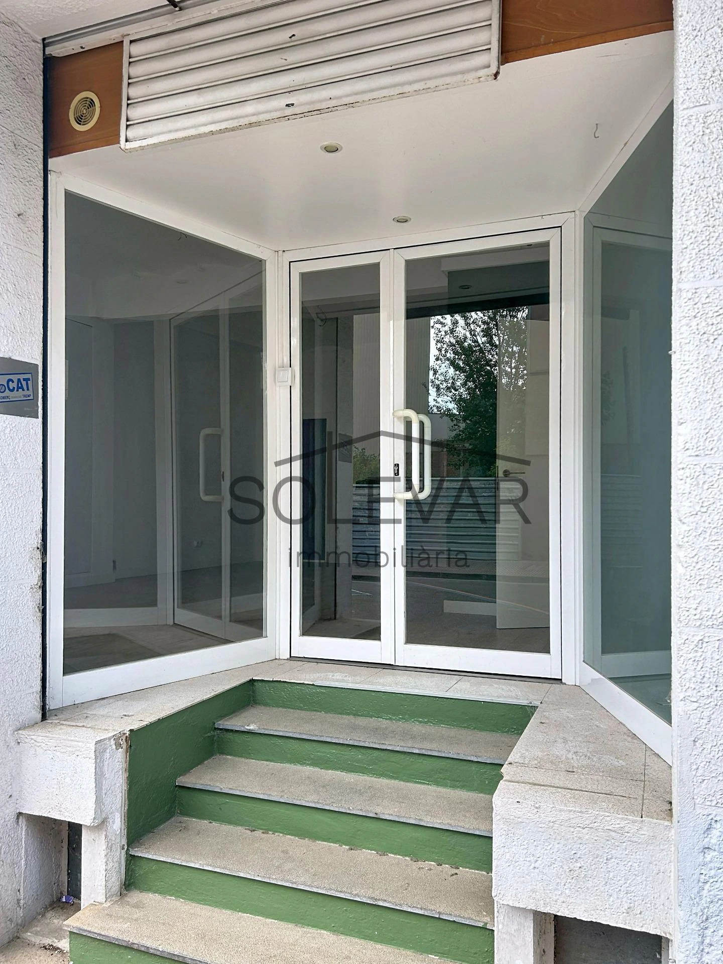LOCAL COMERCIAL REFORMADO EN VENTA EN TREMP – 93 m² CONSTRUIDOS