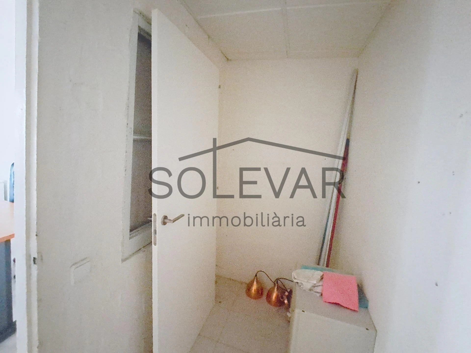 LOCAL COMERCIAL REFORMADO EN VENTA EN TREMP – 93 m² CONSTRUIDOS