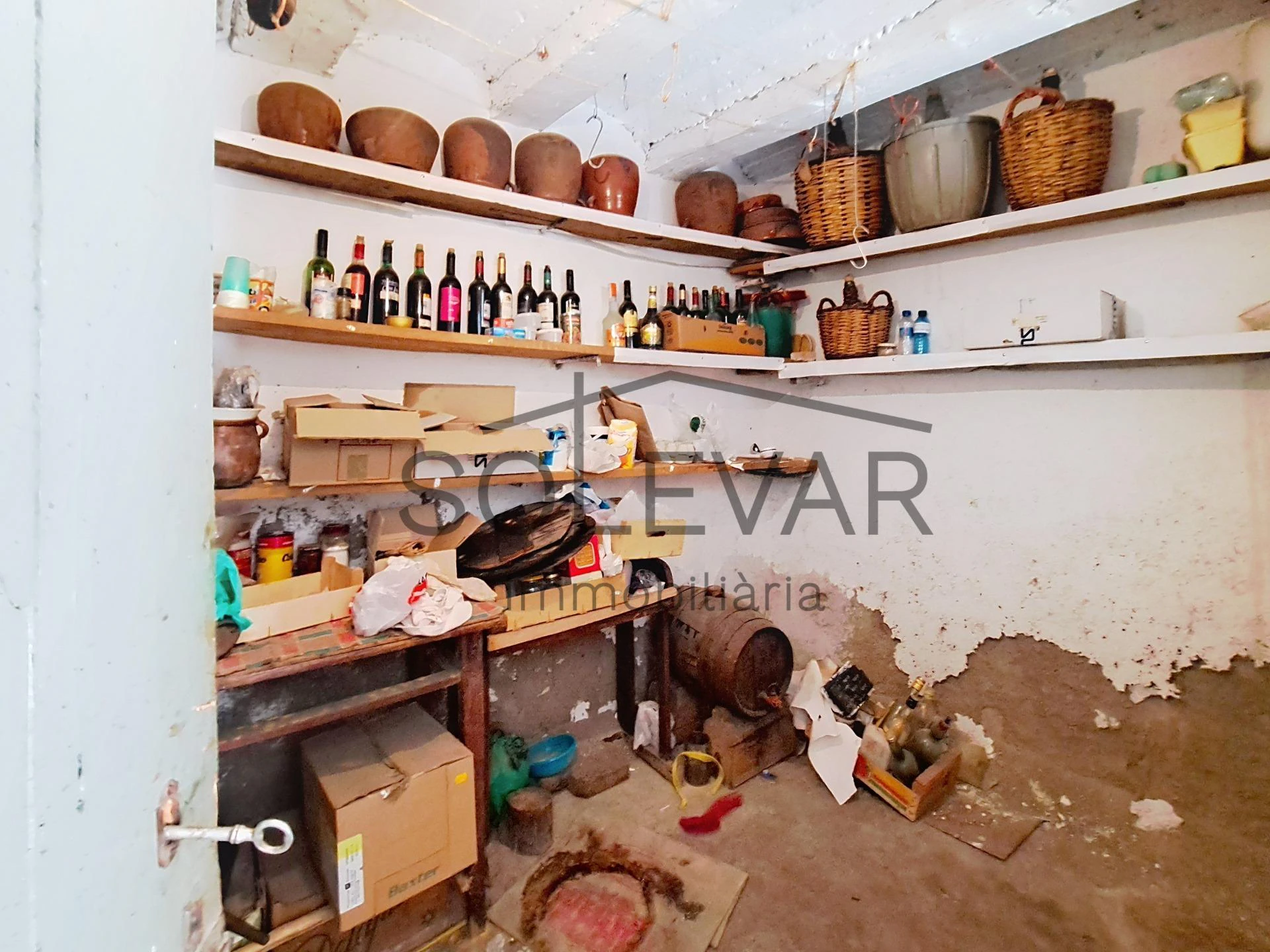 CASA DE POBLE AMB ENCANT AL CENTRE DE TREMP