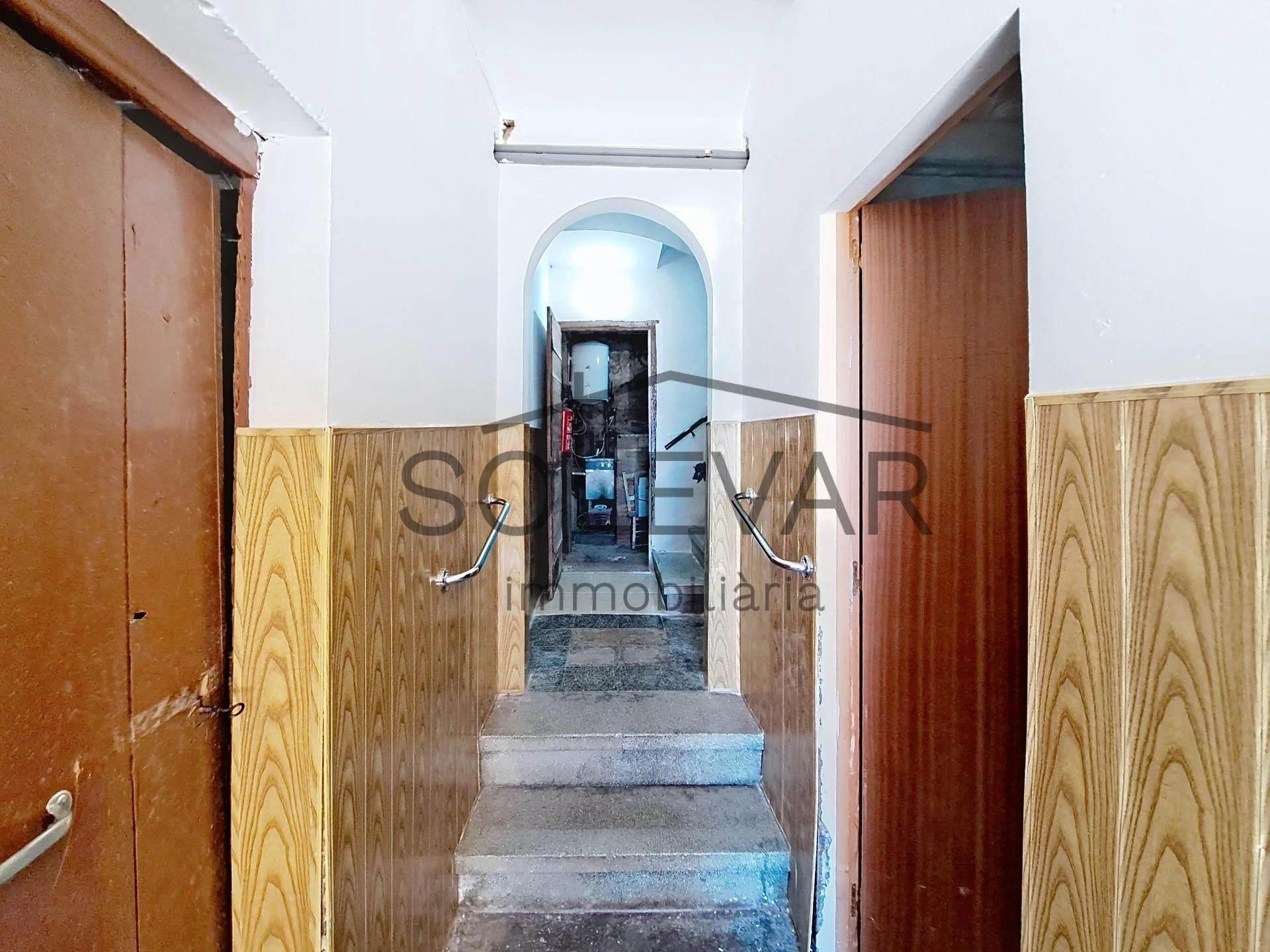 Casa de poble amb garatge, espais auxiliars i espectaculars vistes a Talarn