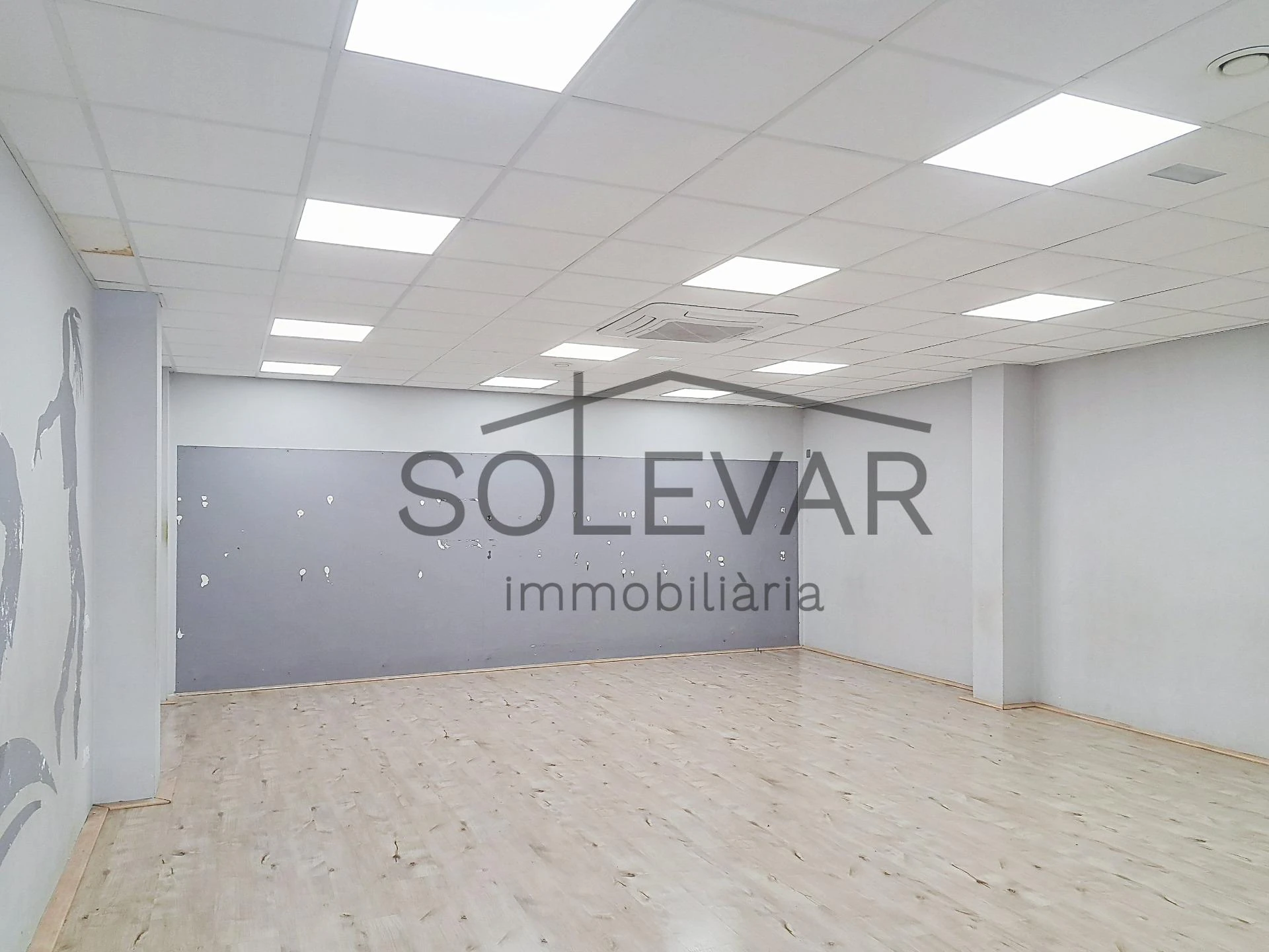 Local comercial en venta o alquiler en Tremp
