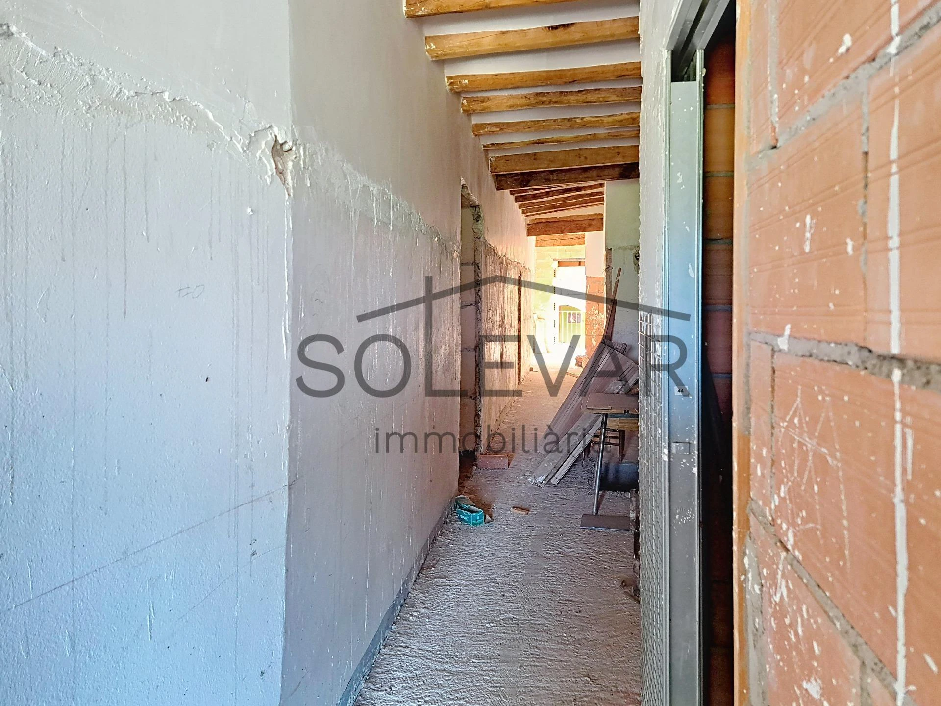 CASA DE POBLE PER ACABAR DE REFORMAR AMB TERRASSA I VISTES IMMILLORABLES A TALARN