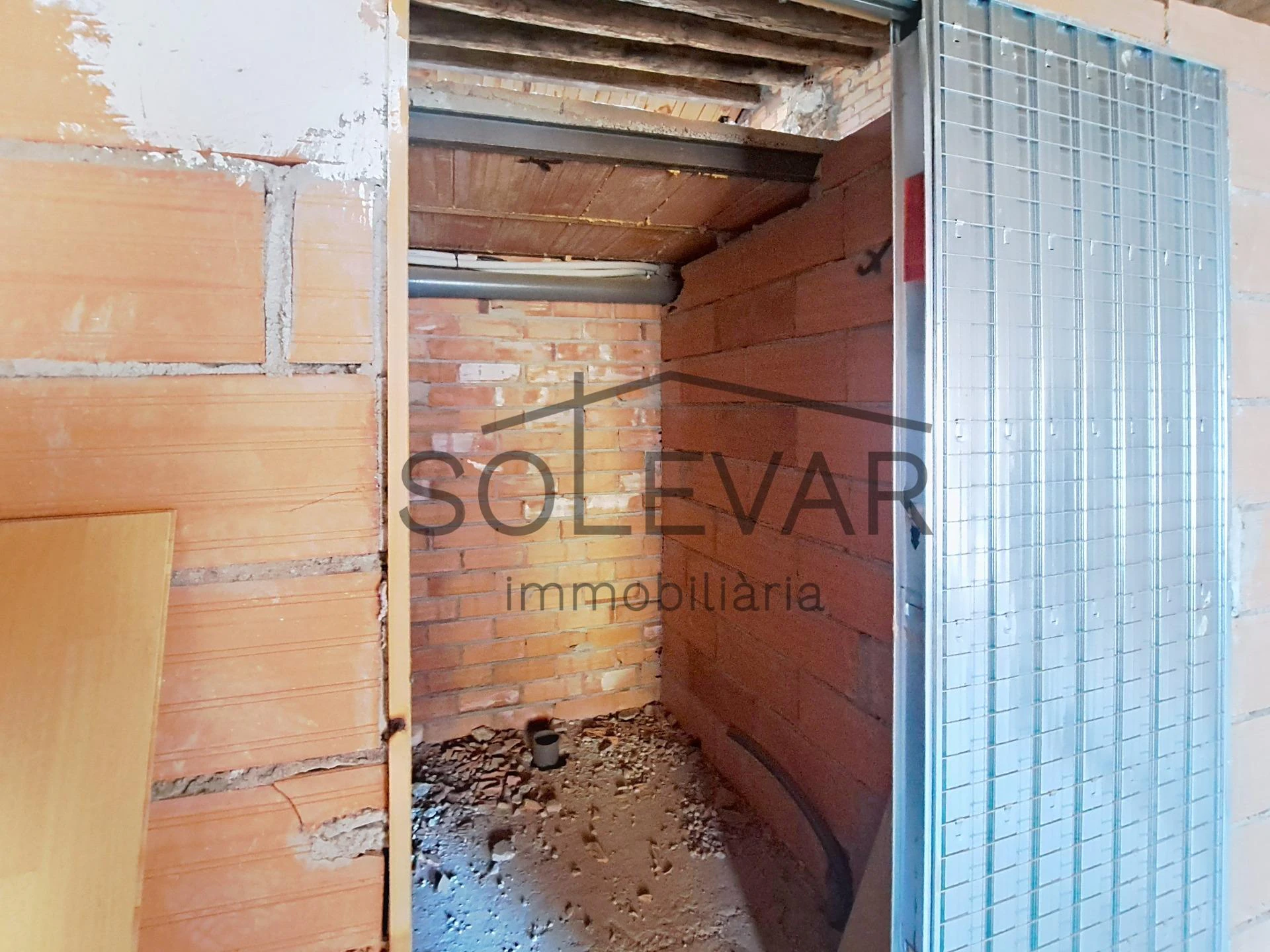CASA DE POBLE PER ACABAR DE REFORMAR AMB TERRASSA I VISTES IMMILLORABLES A TALARN