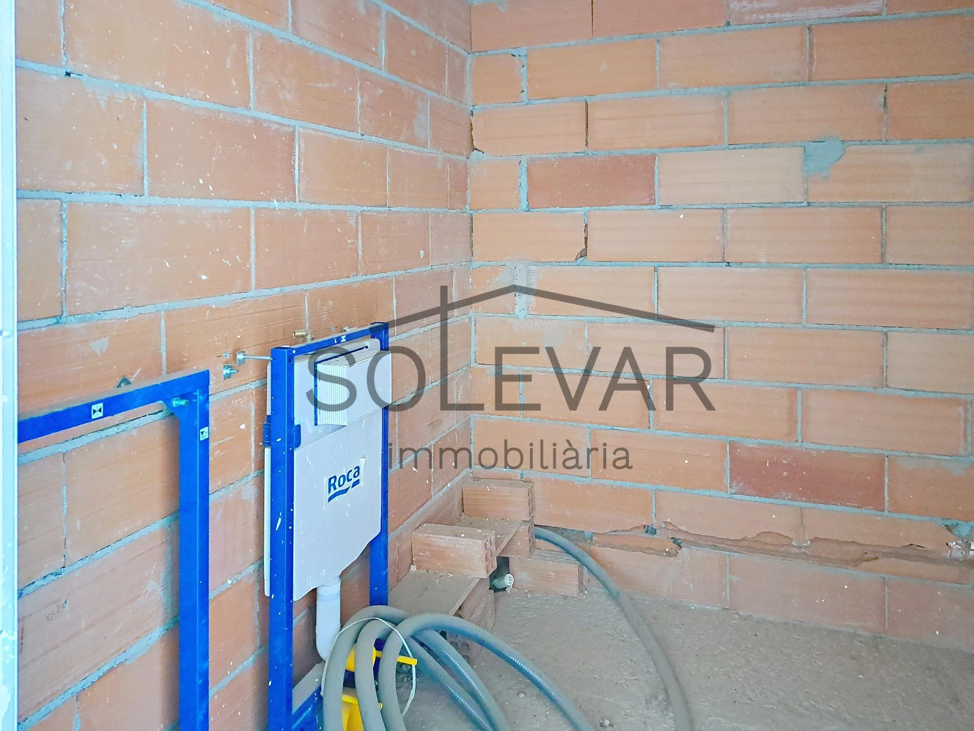 CASA DE POBLE PER ACABAR DE REFORMAR AMB TERRASSA I VISTES IMMILLORABLES A TALARN