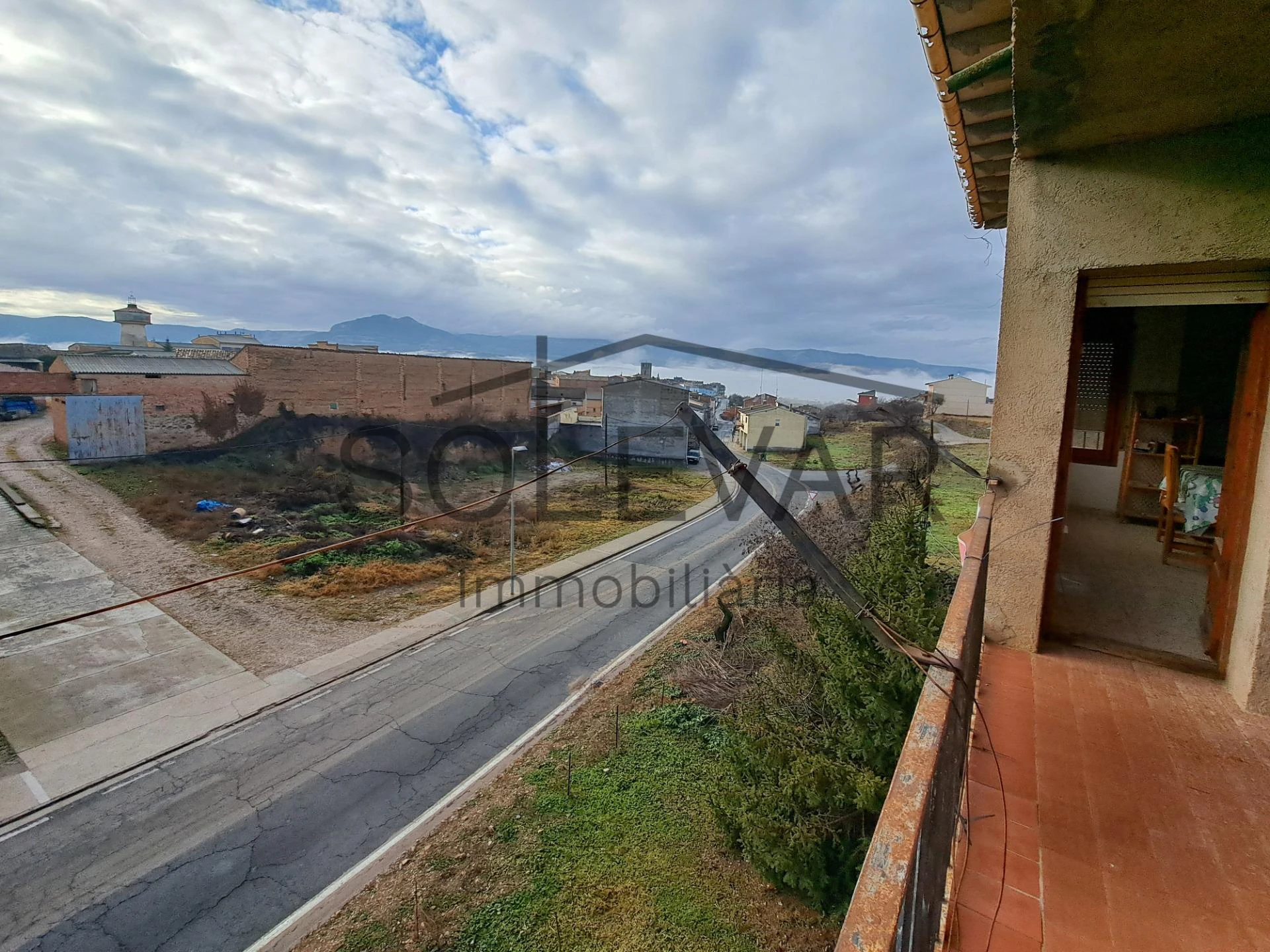 EDIFICACIÓN DE 2.000 m² EN ZONA URBANA DE ISONA