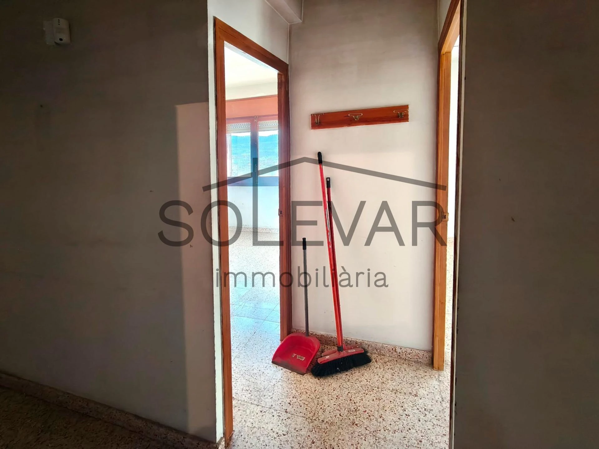 EDIFICACIÓN DE 2.000 m² EN ZONA URBANA DE ISONA