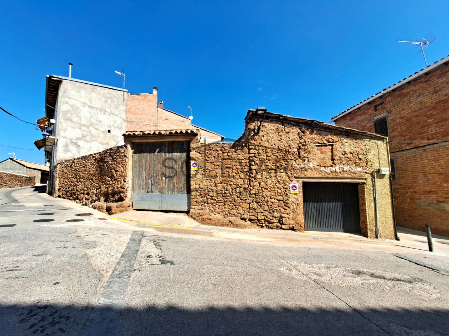TOWN PROPERTY IN TALARN