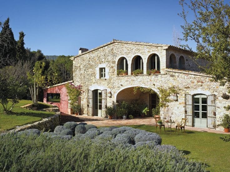 How to build a house on rustic land in Spain?