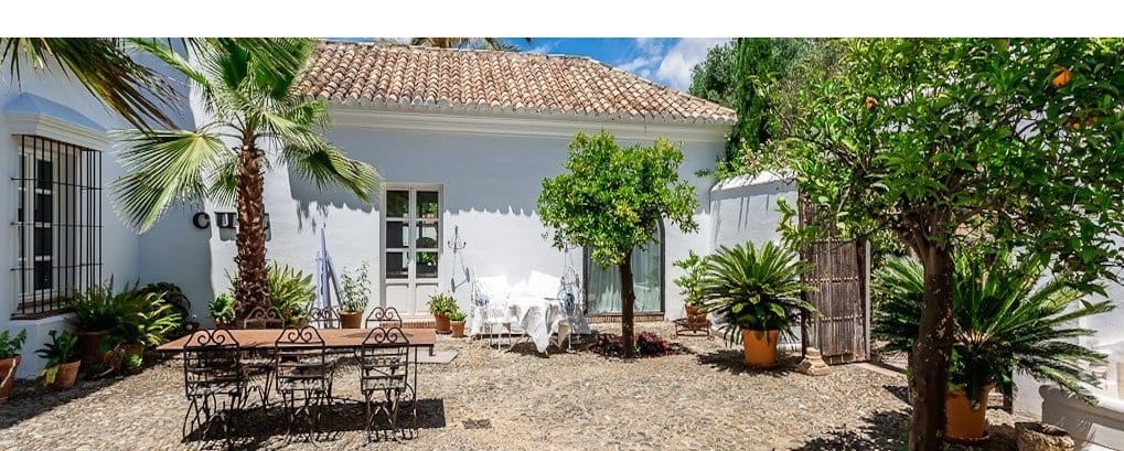 WHICH ARE THE BEST URBANISATIONS TO LIVE IN MORAIRA?
