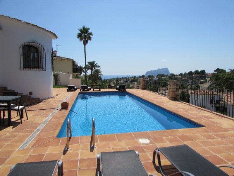 Villa met zeezicht te koop in San Jaime Moraira