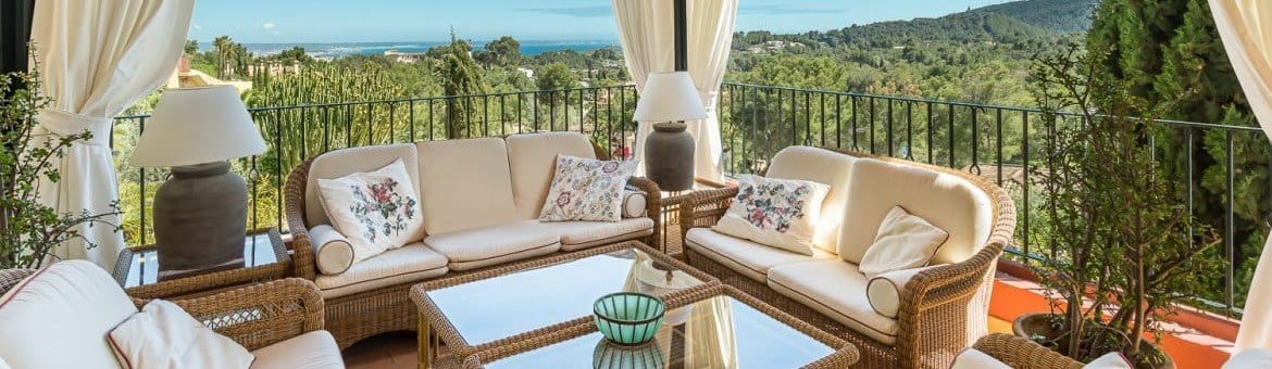 WHAT TYPE OF PROPERTY TO BUY IN MORAIRA?