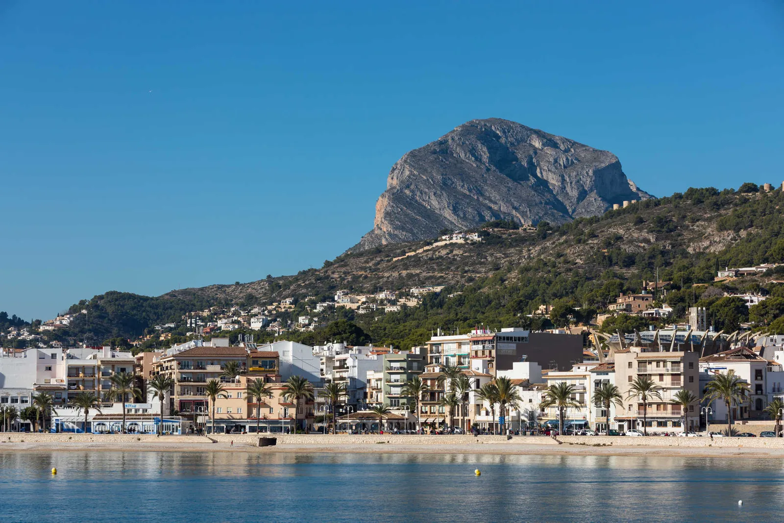 VILLA MIT UNVERBAUBAREM BLICK IN NOVA XÀBIA
