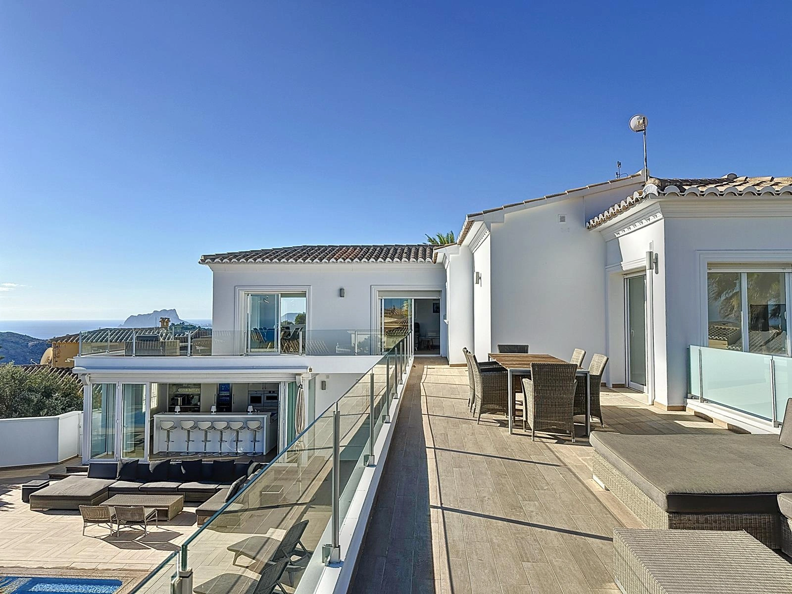 Cumbre del Sol Villa with sea views in Magnolias