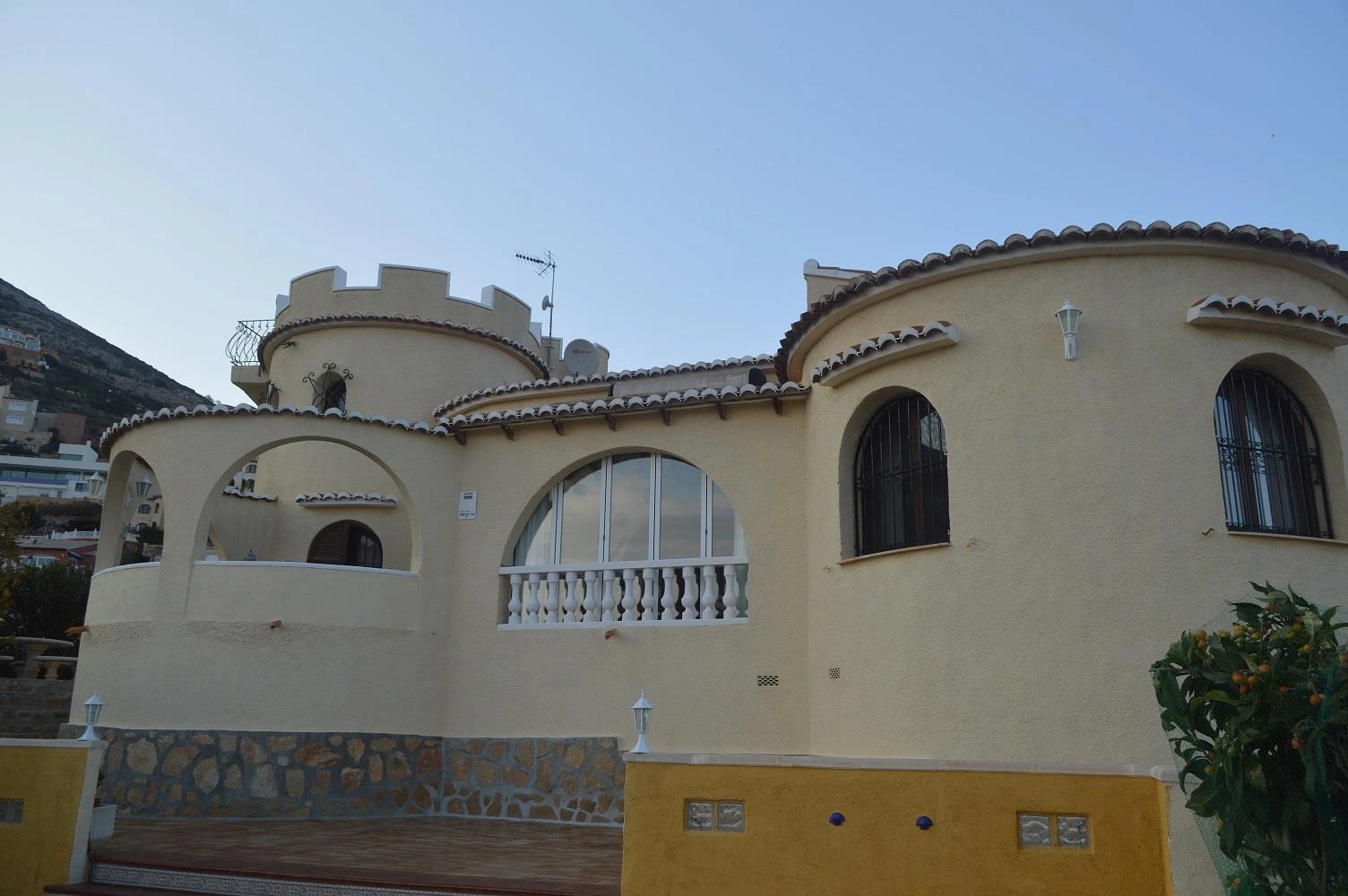 Villa with sea views and private pool