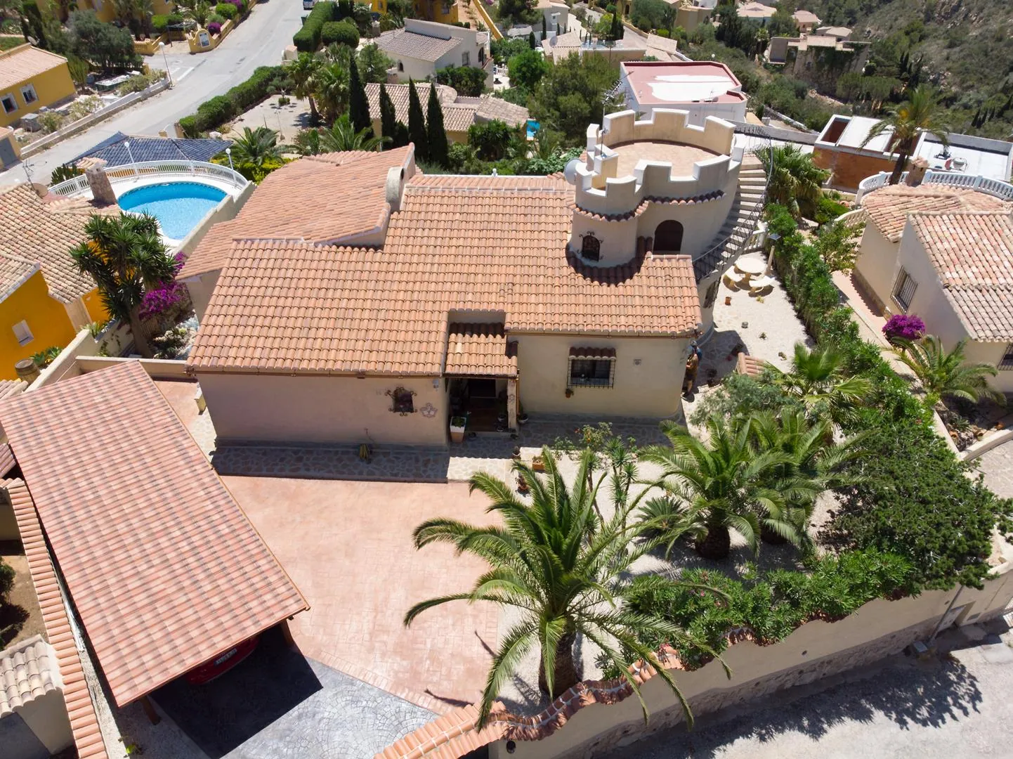 Villa with sea views and private pool