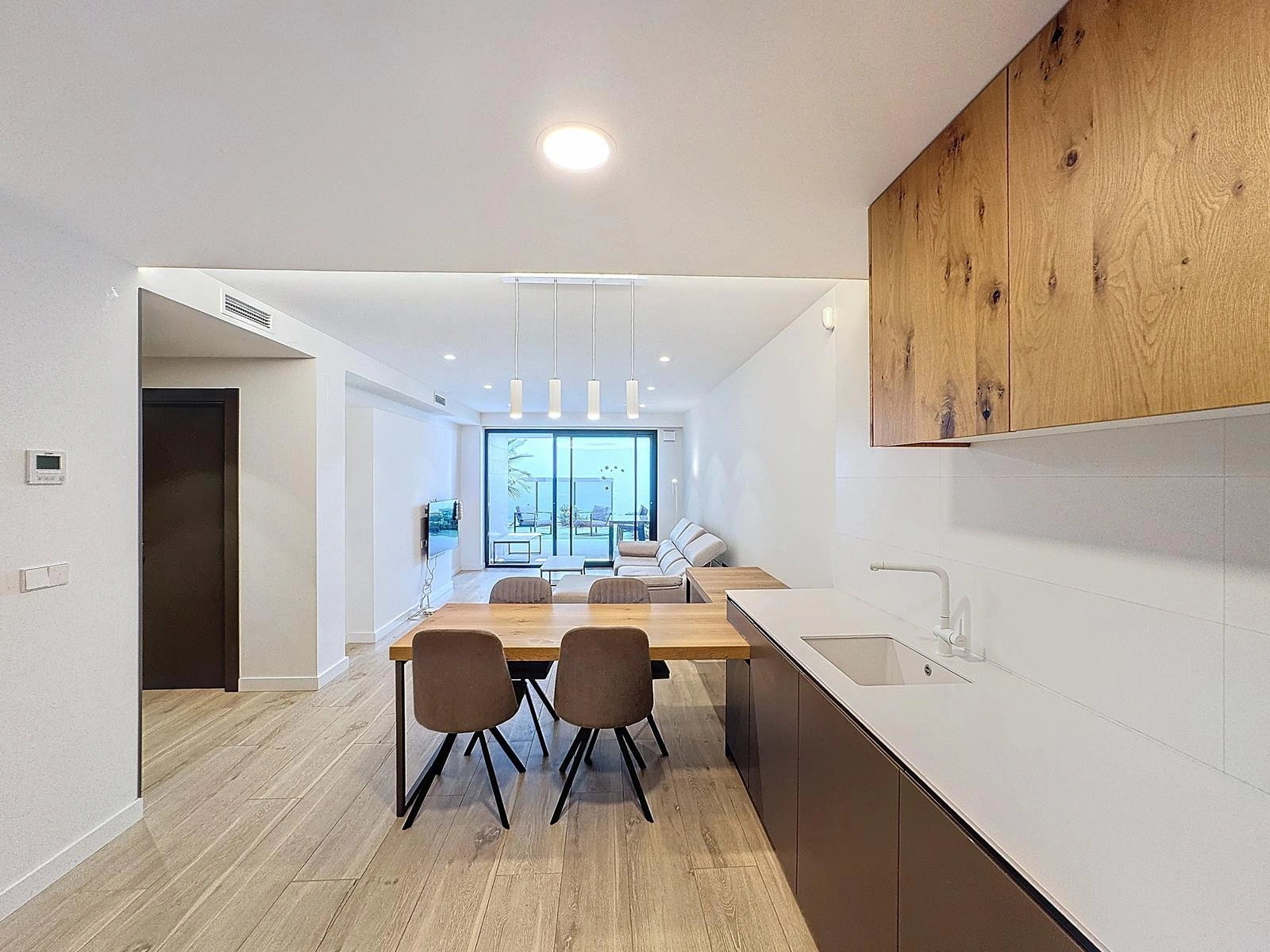 Cumbre del Sol, modern apartment with private garden