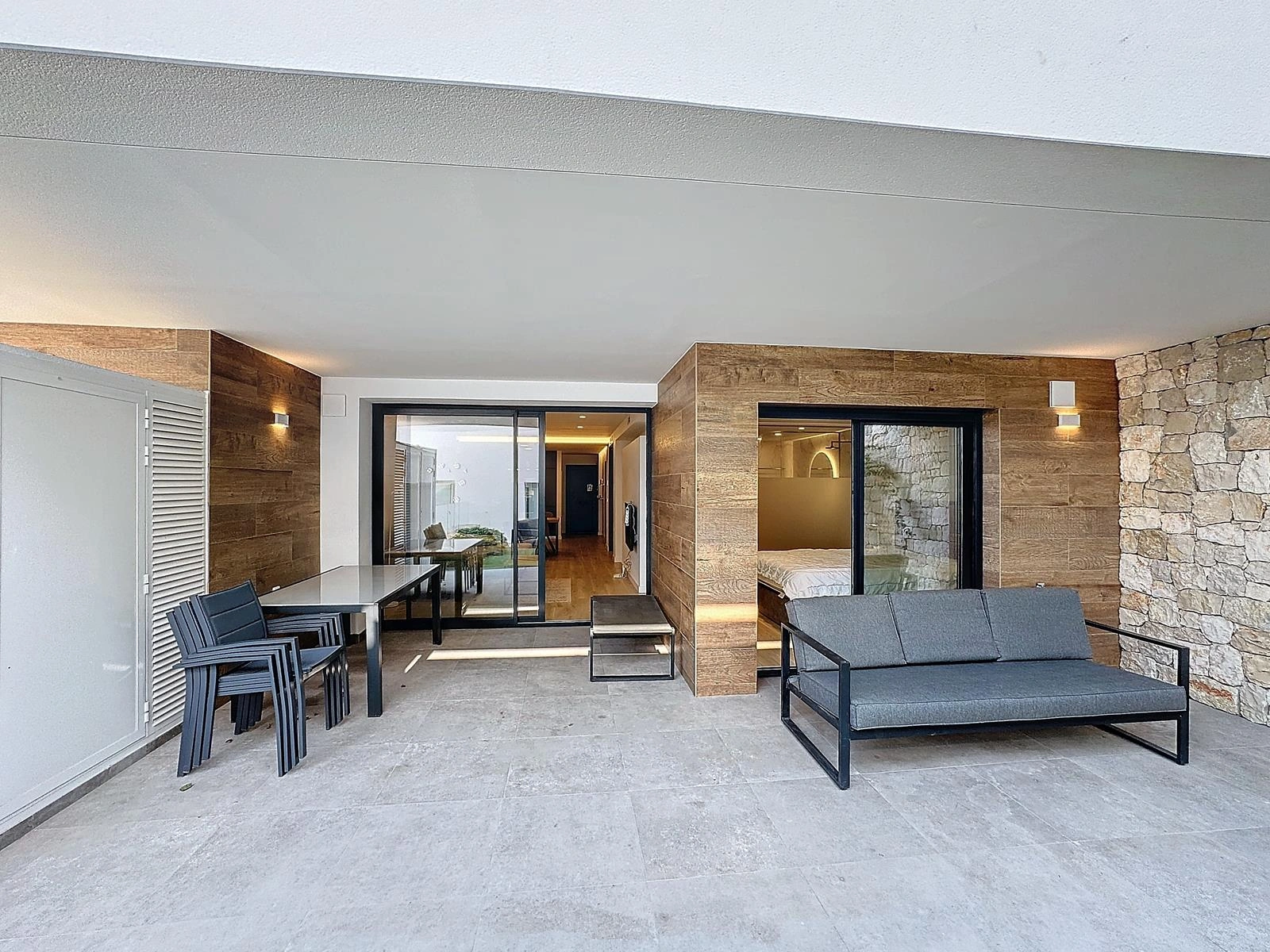 Cumbre del Sol, modern apartment with private garden