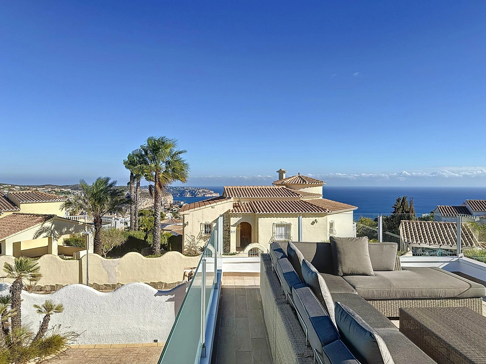 Cumbre del Sol Villa with sea views in Magnolias