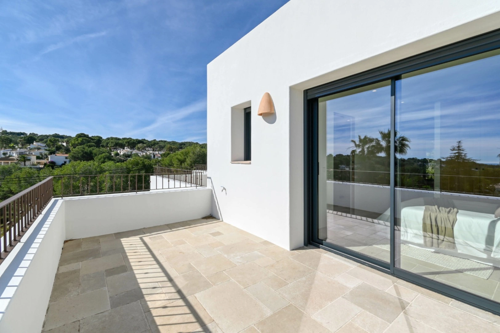 Luxe nieuwbouw in Ibiza-stijl met exclusief design en top locatie te koop in Moraira