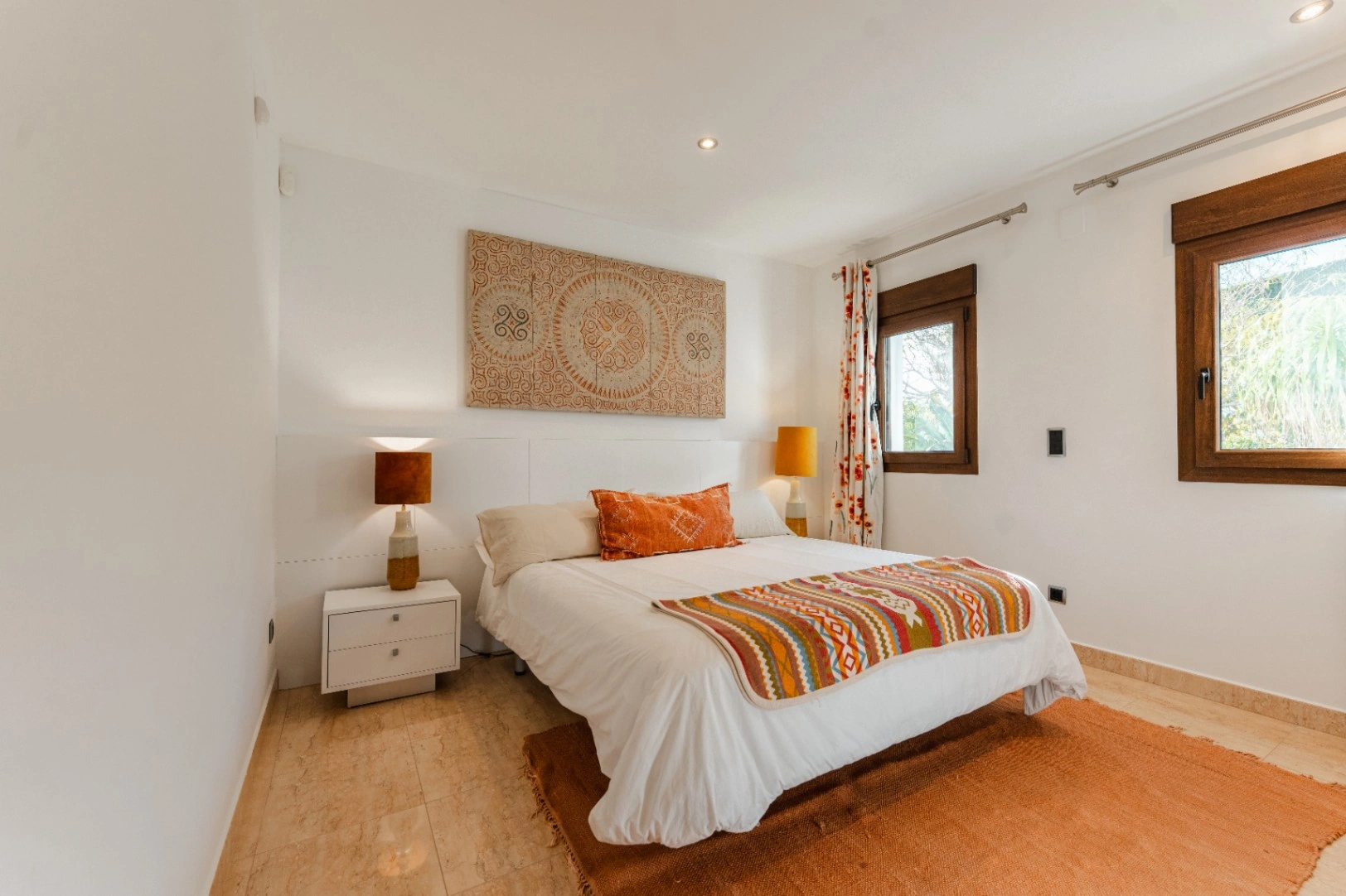 Beautiful Ibicenco Style Villa with Sea Views for Sale in Moraira