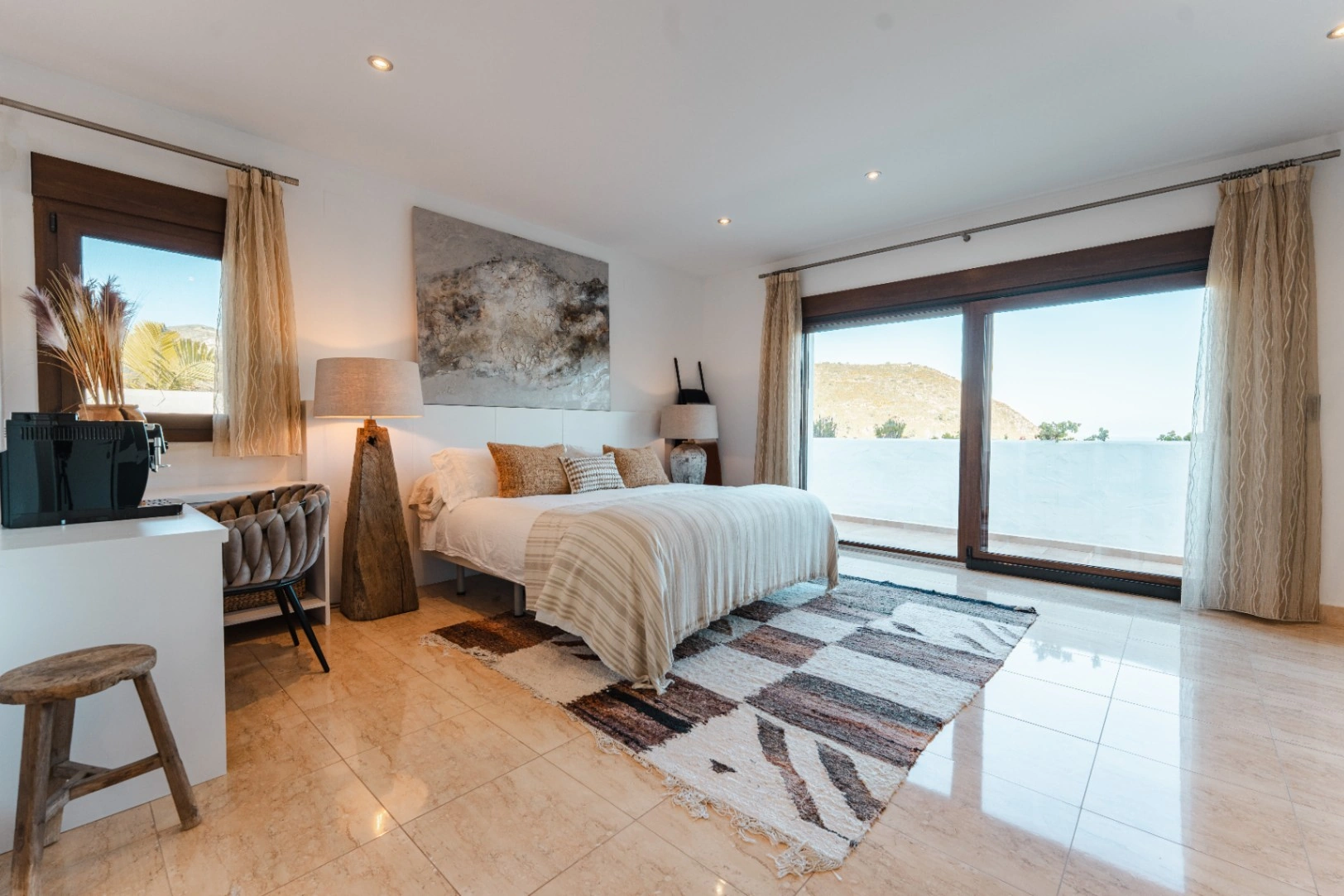 Beautiful Ibicenco Style Villa with Sea Views for Sale in Moraira