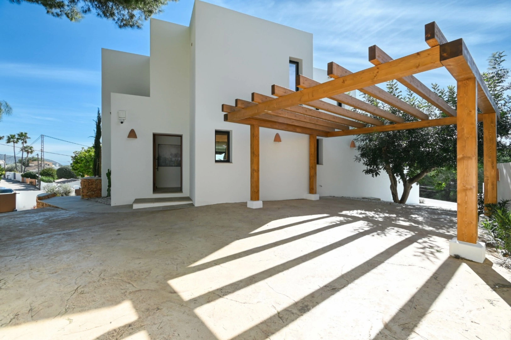 Luxe nieuwbouw in Ibiza-stijl met exclusief design en top locatie te koop in Moraira