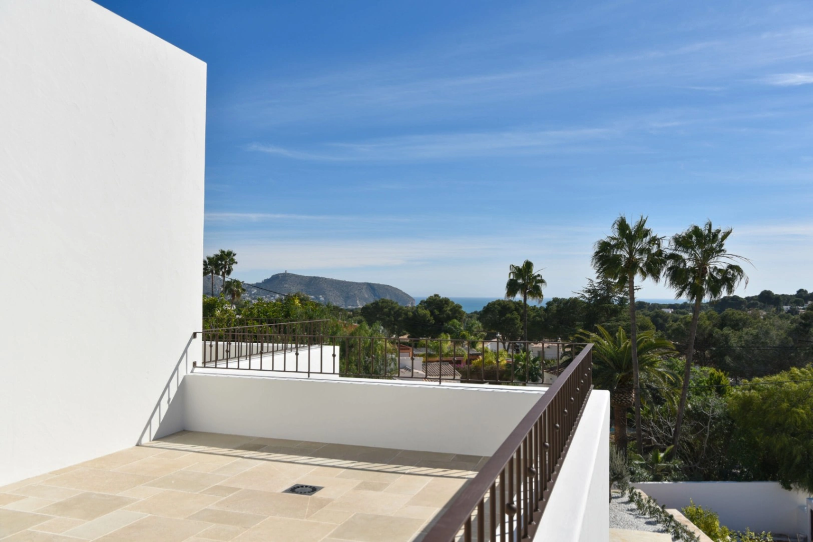 Luxe nieuwbouw in Ibiza-stijl met exclusief design en top locatie te koop in Moraira