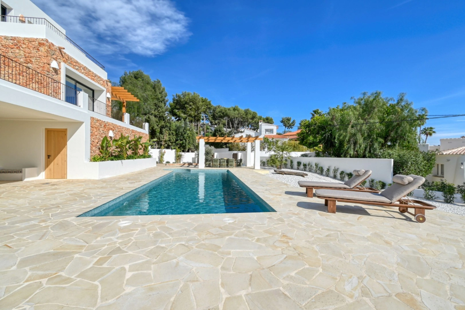 Luxe nieuwbouw in Ibiza-stijl met exclusief design en top locatie te koop in Moraira