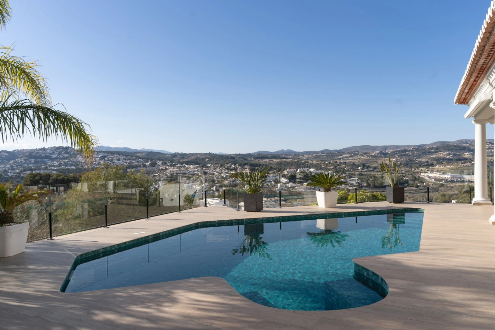 BH2004B - Villa de lujo con gimnasio privado y vistas al mar en Moraira El Portet