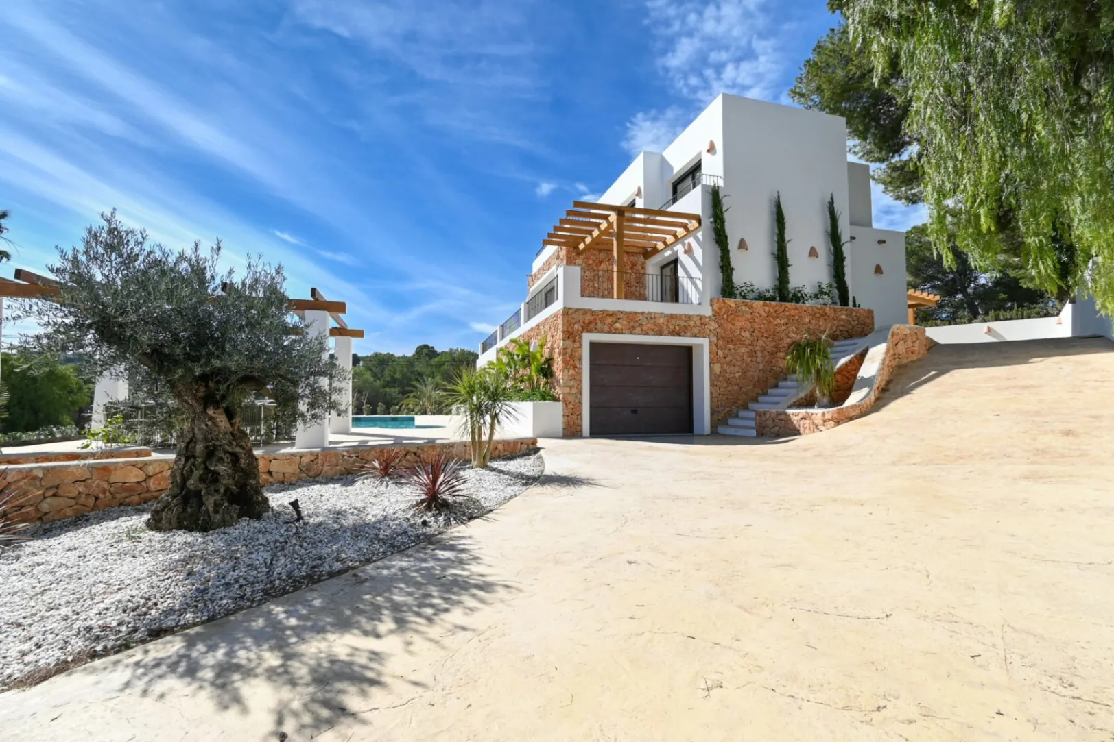Luxe nieuwbouw in Ibiza-stijl met exclusief design en top locatie te koop in Moraira