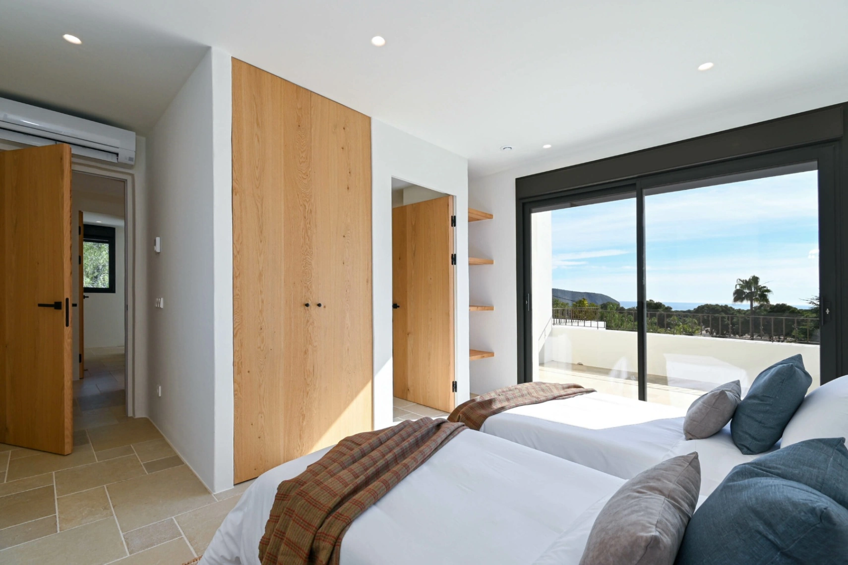 Luxe nieuwbouw in Ibiza-stijl met exclusief design en top locatie te koop in Moraira