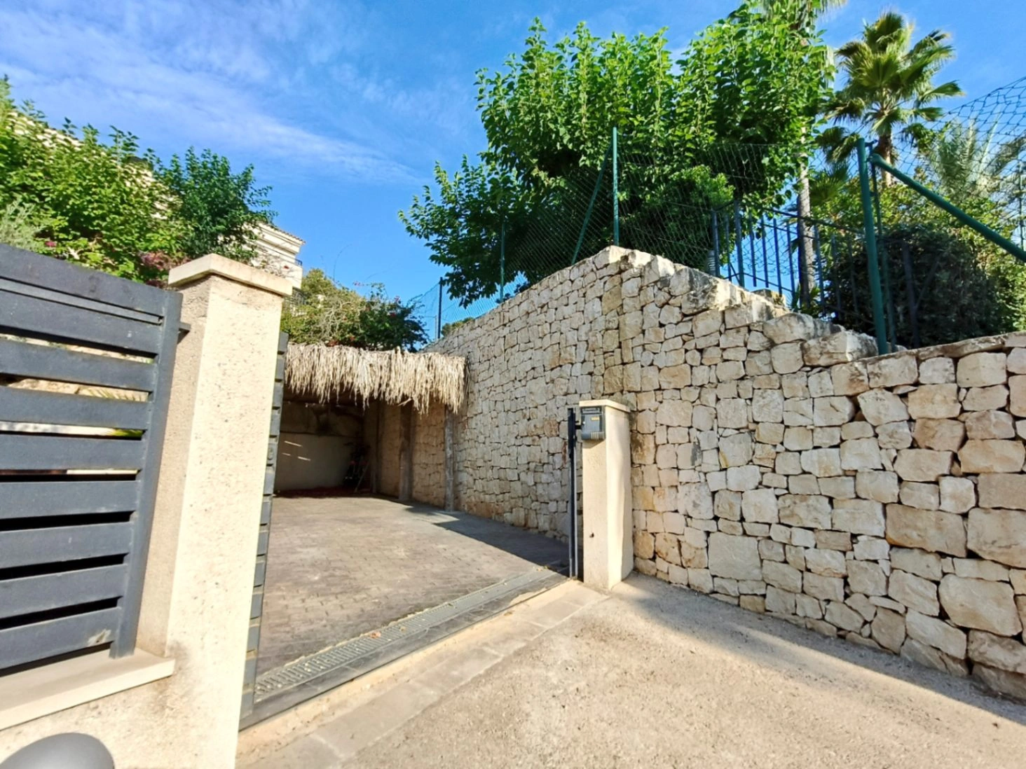 Reihenhaus mit Garten und Pool in ruhiger Wohnanlage in Moraira