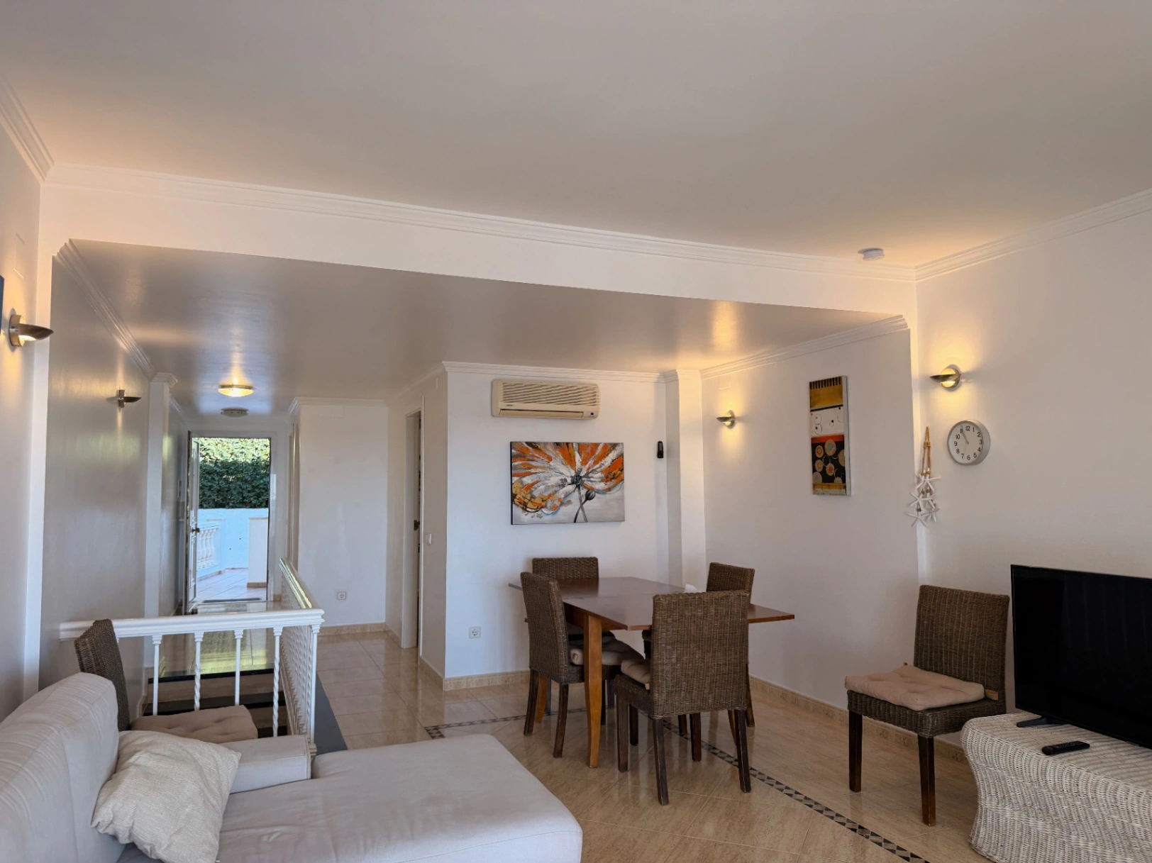 First line apartment with sea view for sale in Platgetes, Moraira