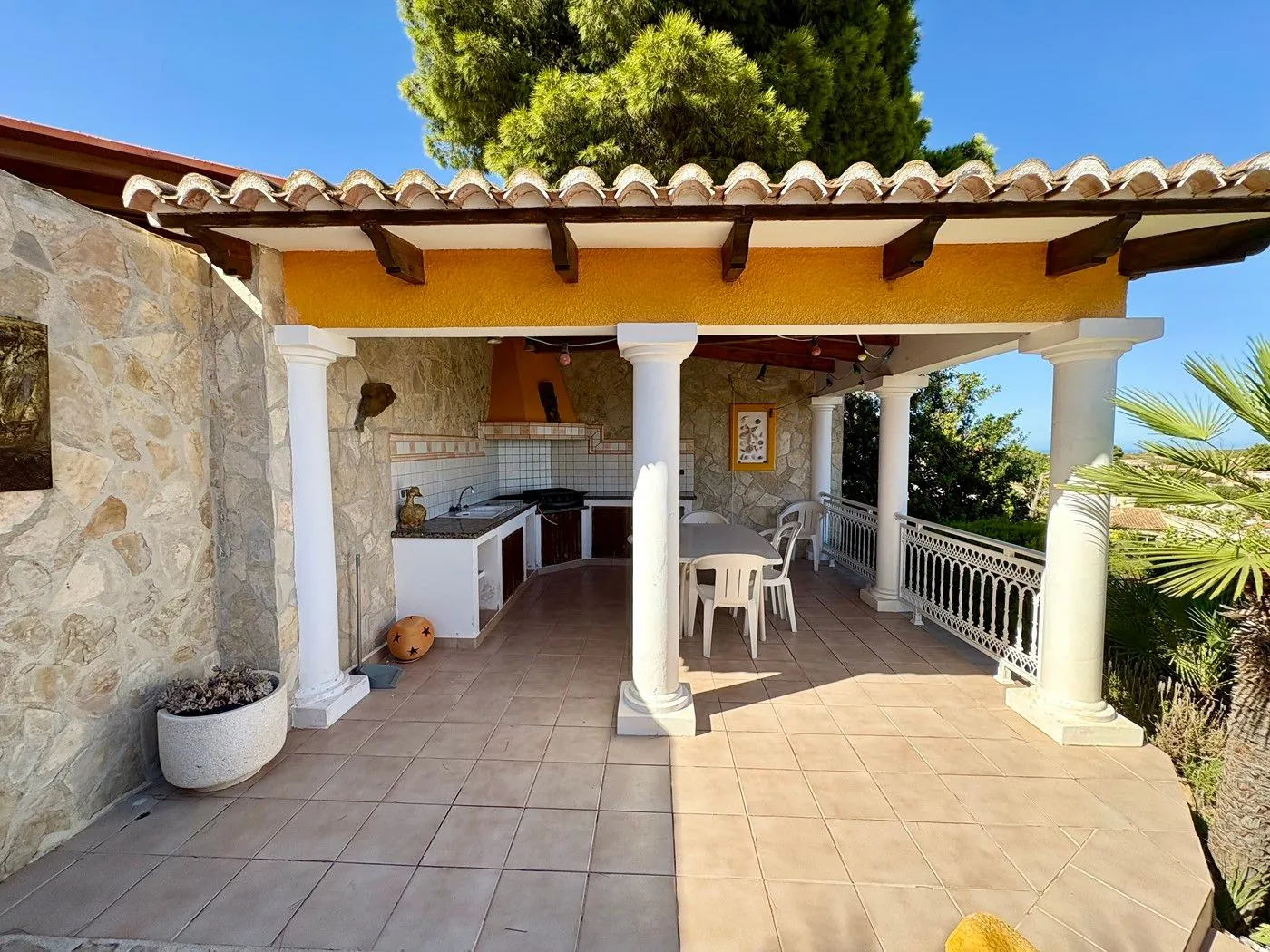 Cumbre del Sol villa with sea views and private pool