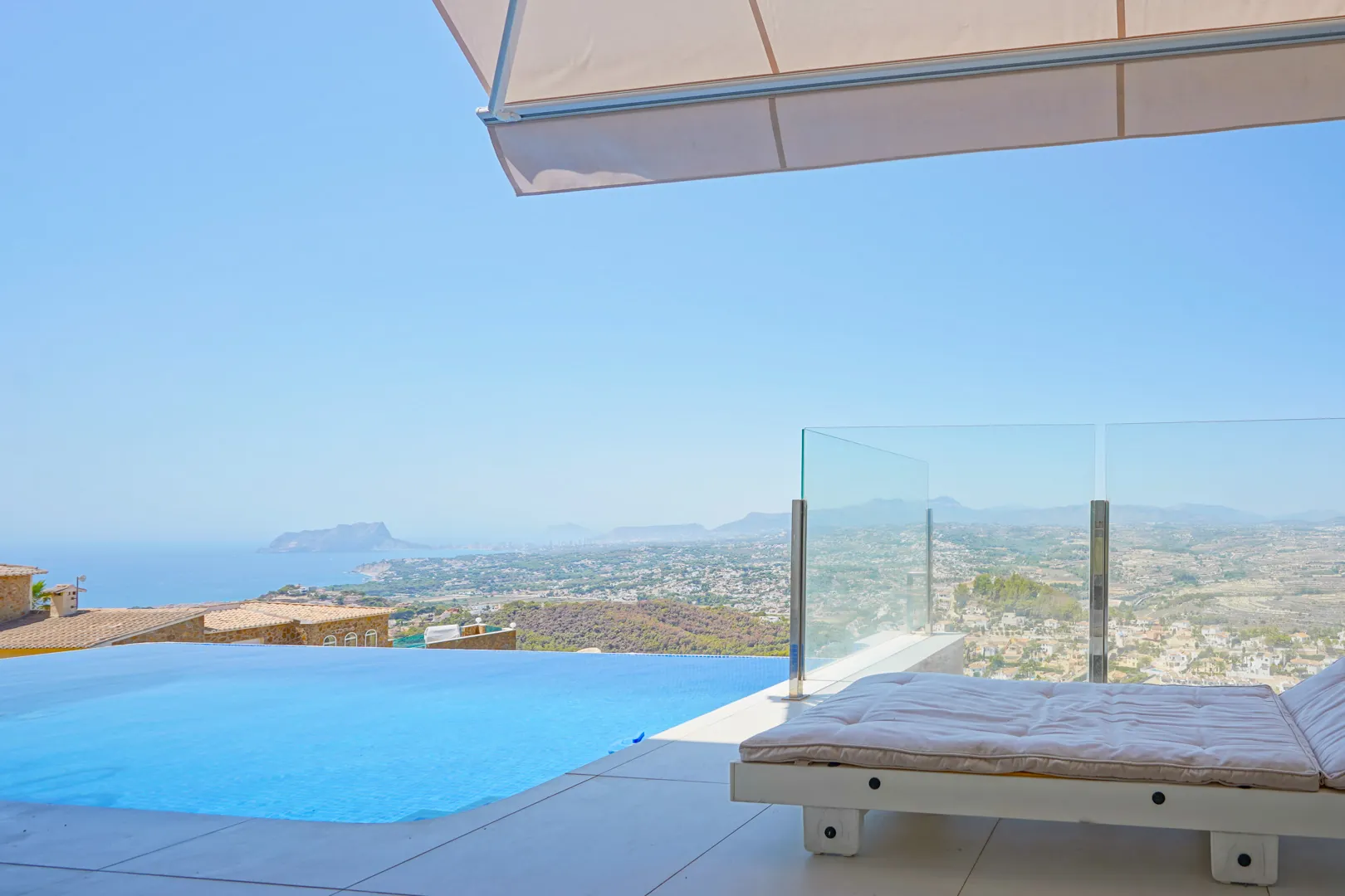 Cumbre del Sol modern villa with sea views