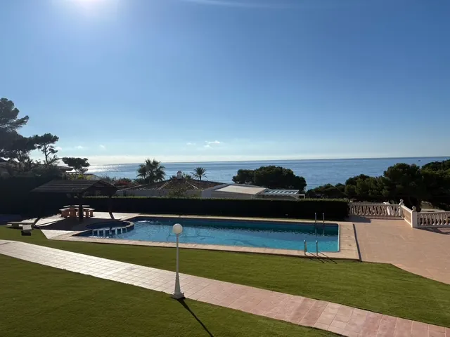 Frontline apartment with sea view for sale in Platgetes, Moraira