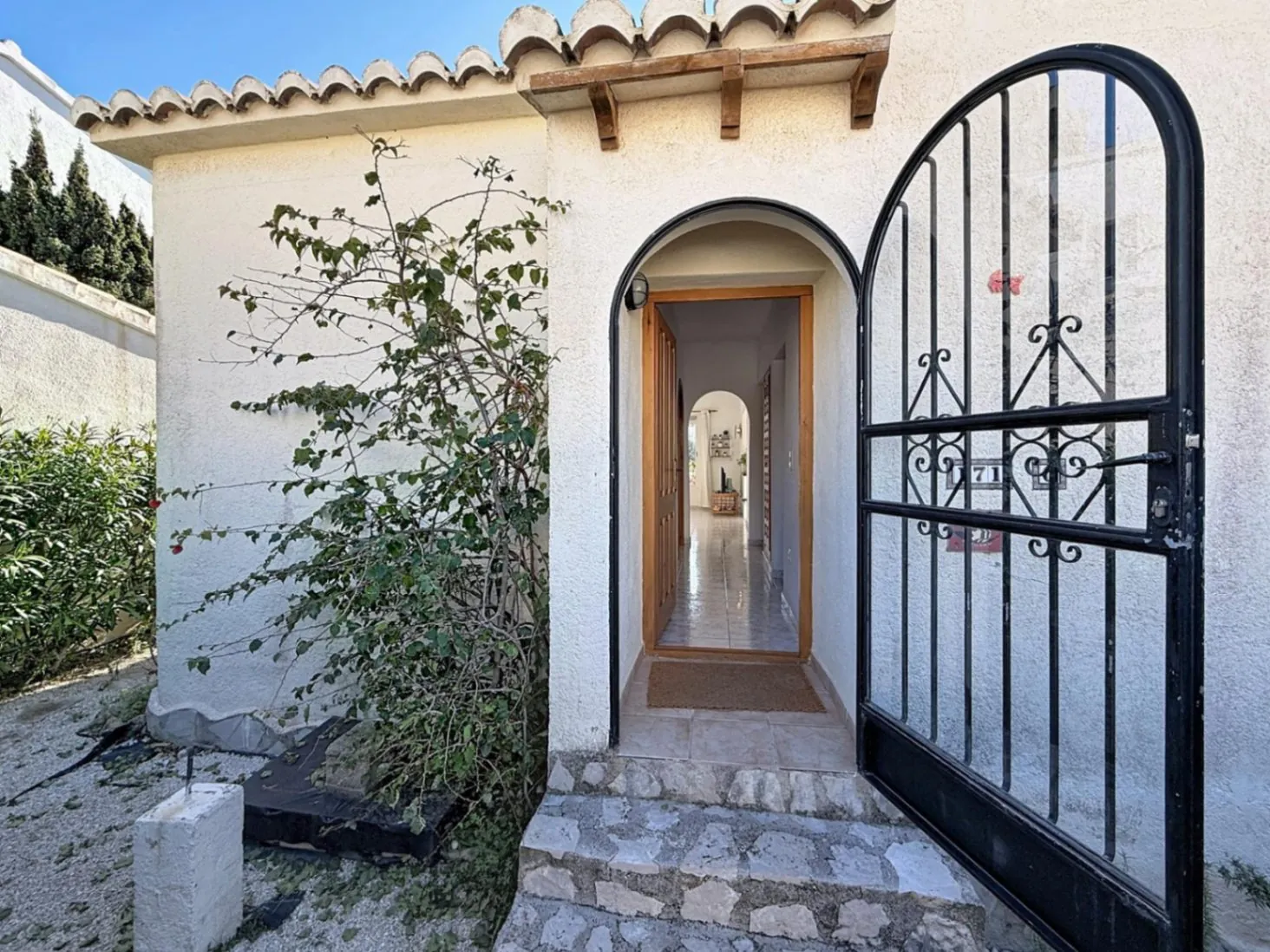 KU19BRZTS - Cumbre del Sol Villa with sea views and communal pool.