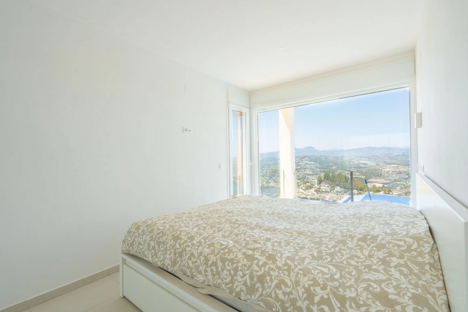 Cumbre del Sol modern villa with sea views