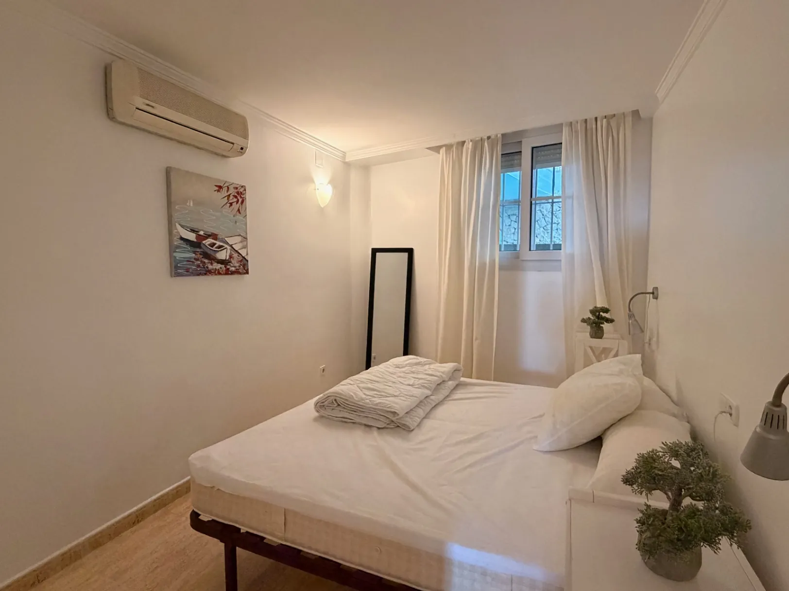 First line apartment with sea view for sale in Platgetes, Moraira