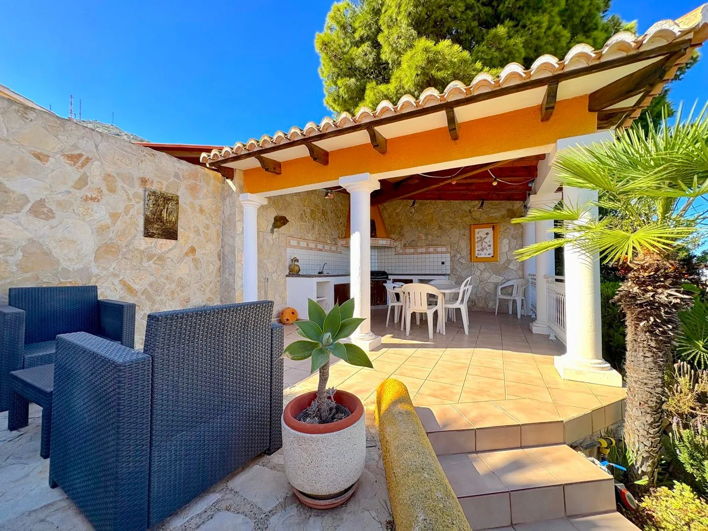 Cumbre del Sol villa with sea views and private pool