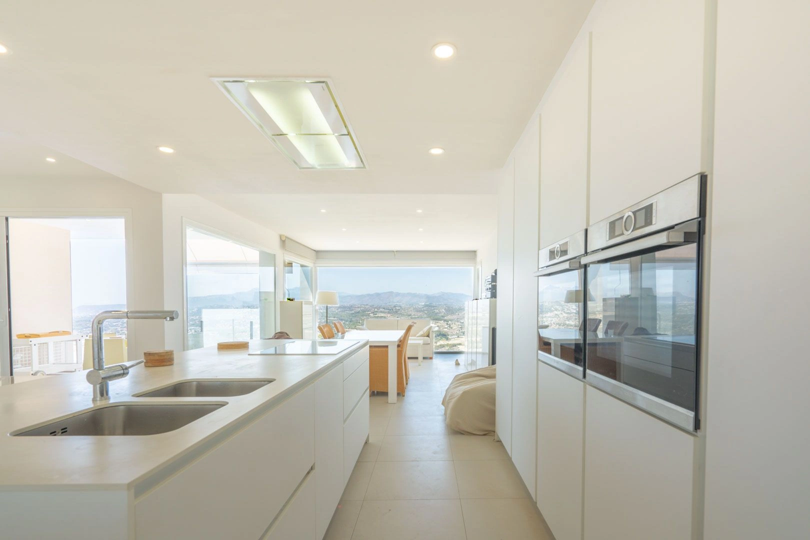 Cumbre del Sol modern villa with sea views