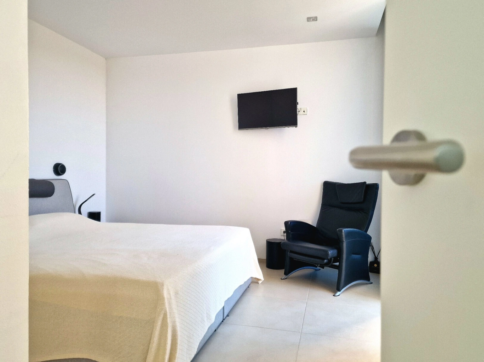 Walk to town and beach villa for sale in La Cometa Moraira