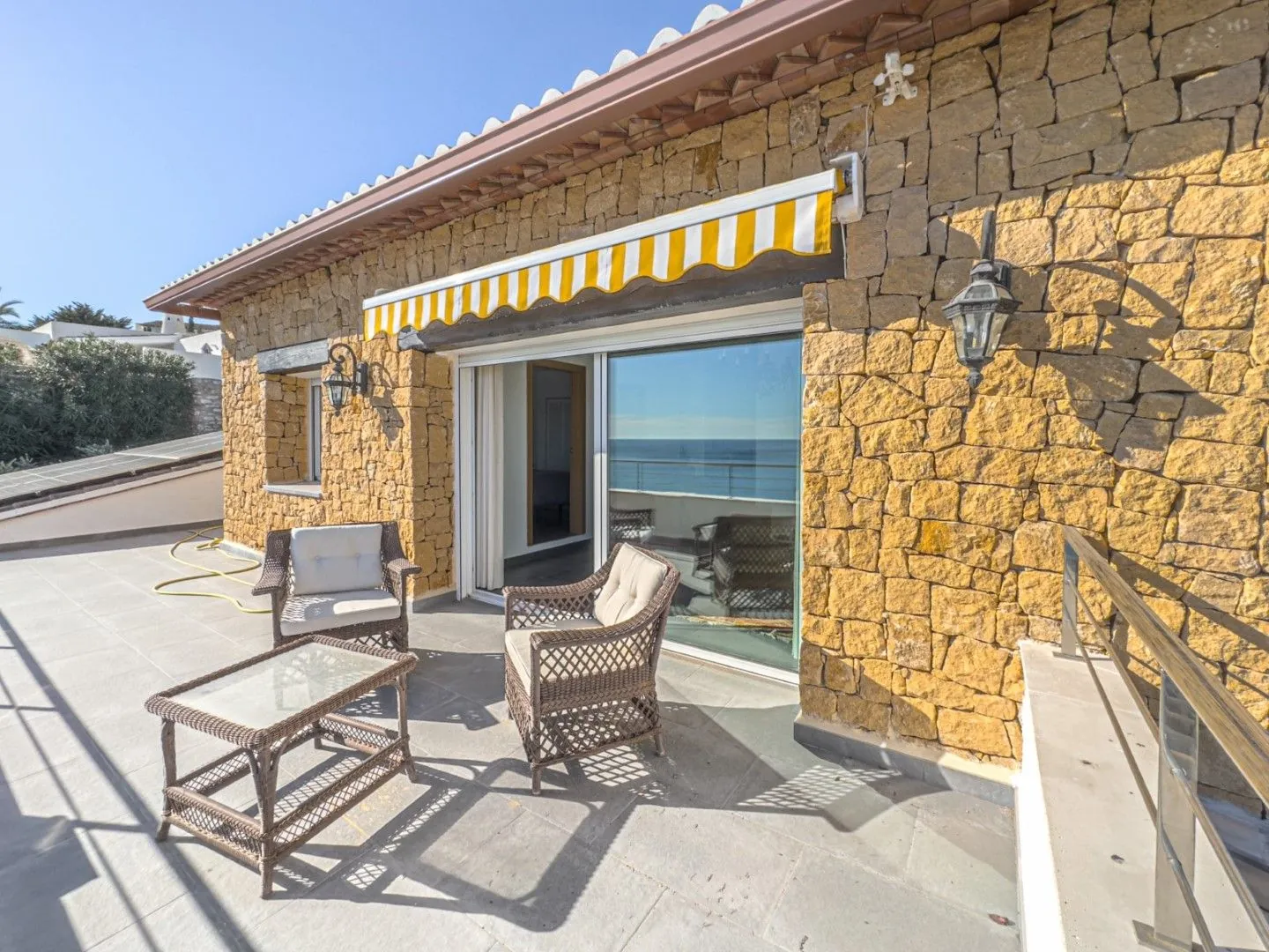 VILLA WITH FRONTLINE SEA VIEWS