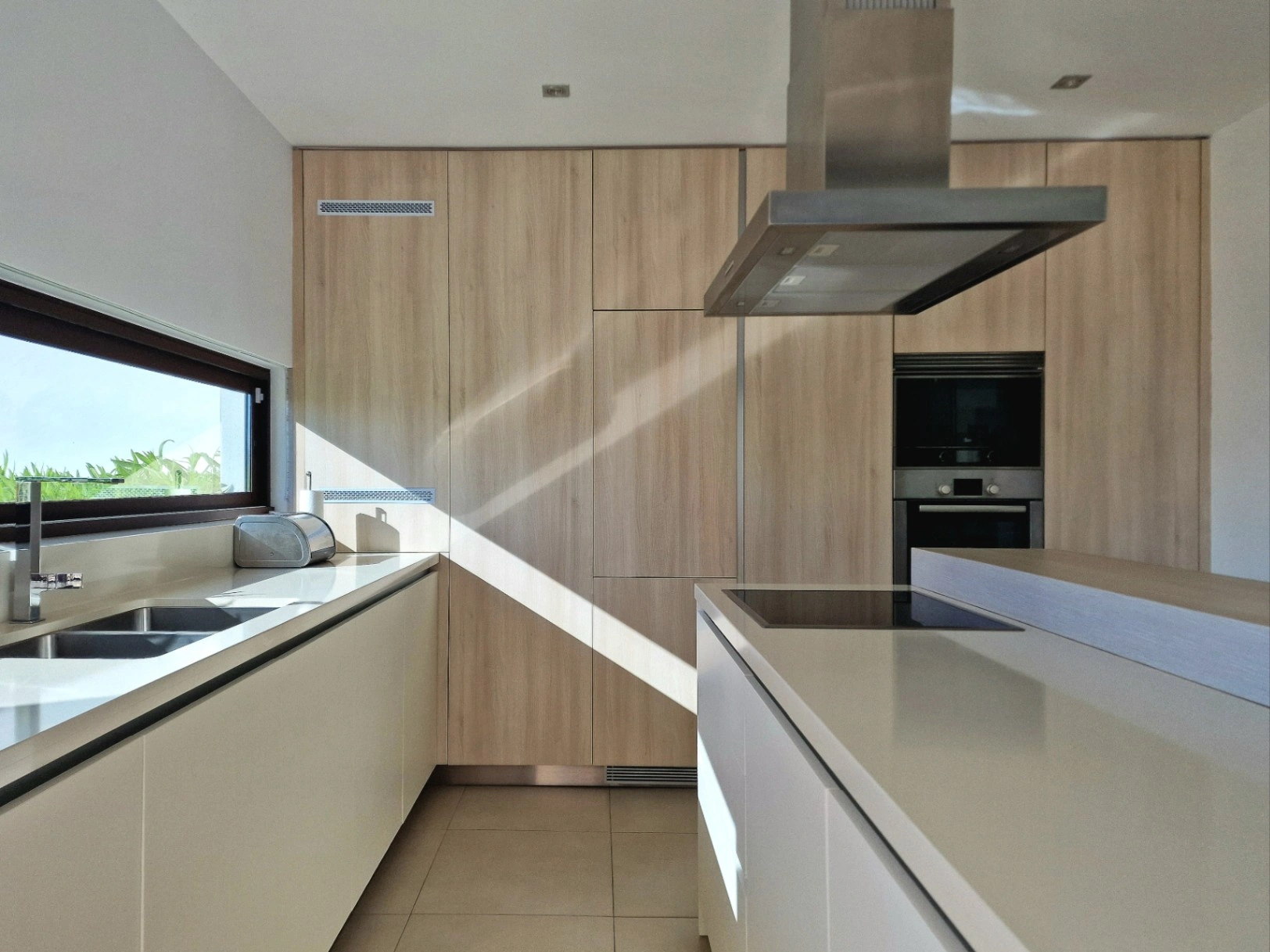 Walk to town and beach villa for sale in La Cometa Moraira