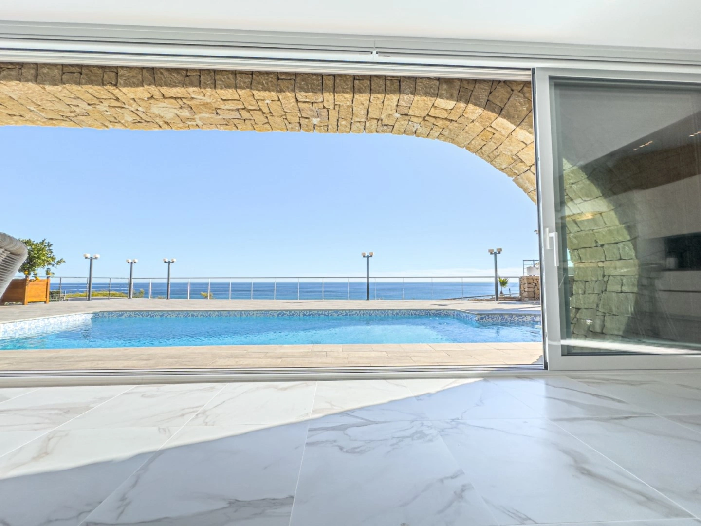 VILLA WITH FRONTLINE SEA VIEWS