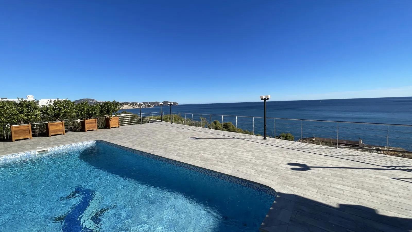 VILLA WITH FRONTLINE SEA VIEWS