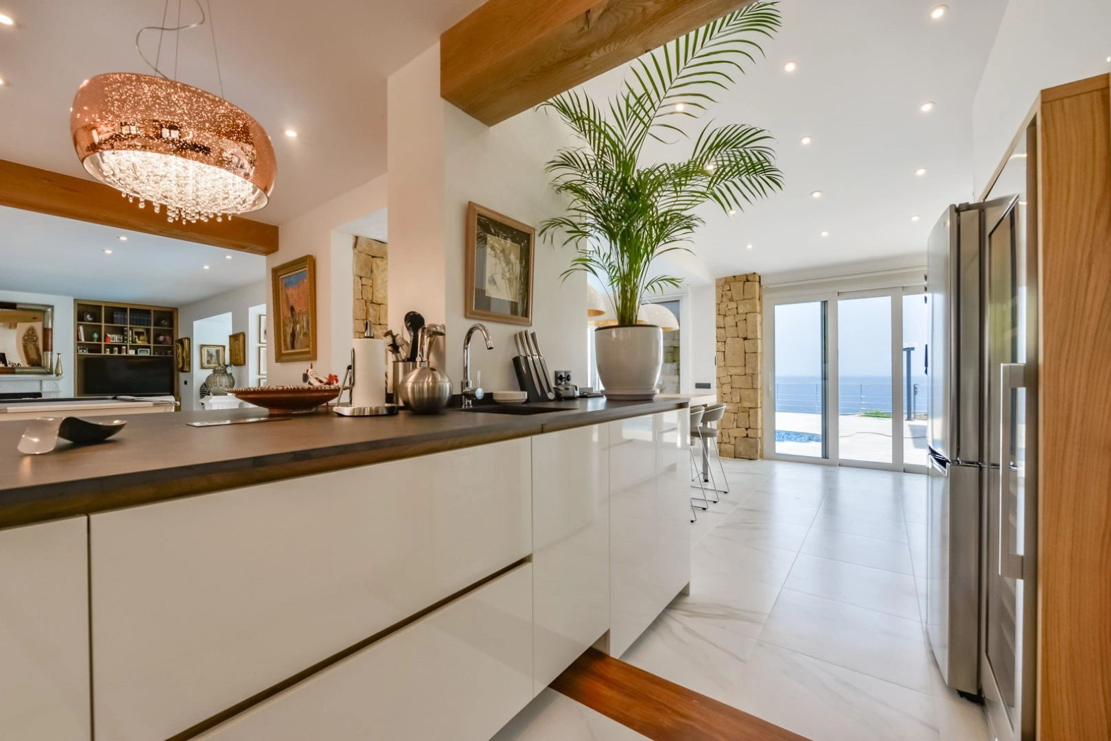 VILLA WITH FRONTLINE SEA VIEWS