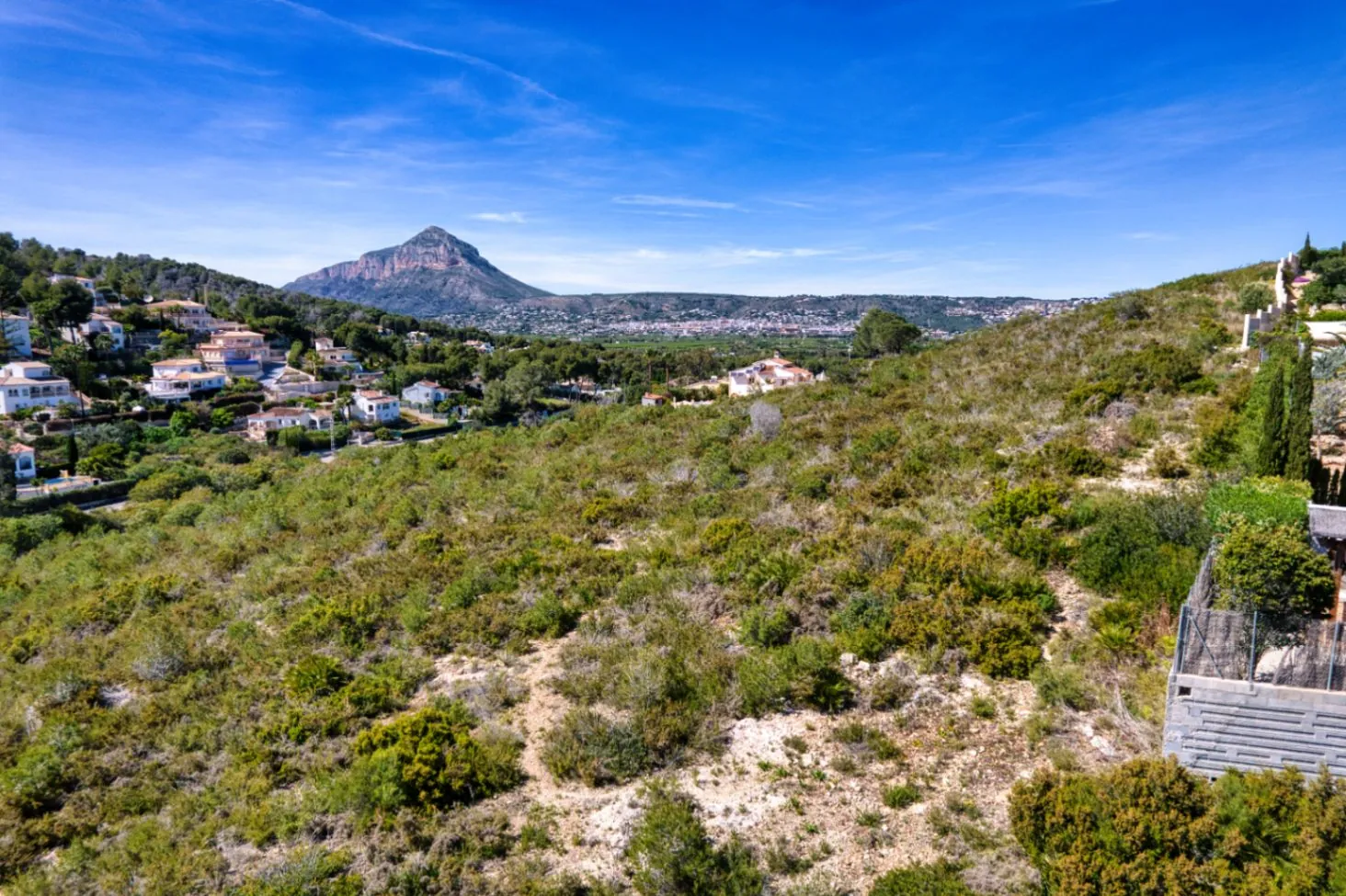 12 plots to be developed near Arenal beach Javea